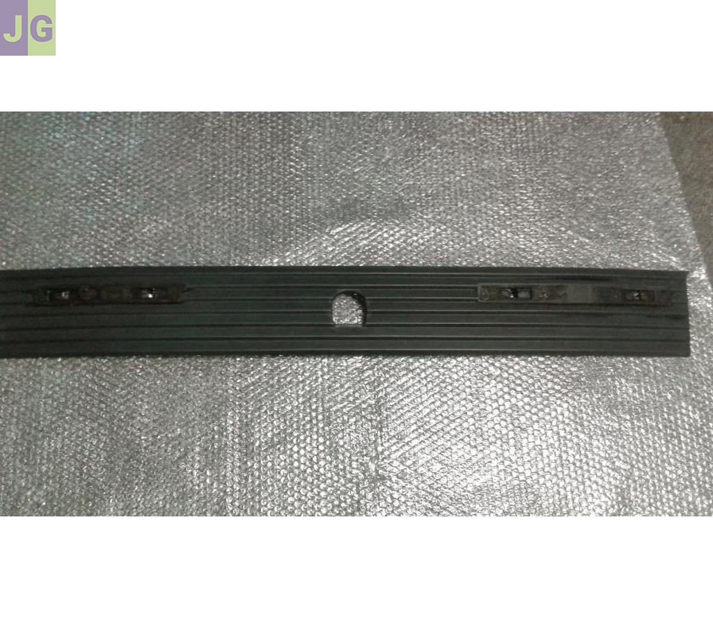 RAPPE DE COFFRE DE 205 GTI