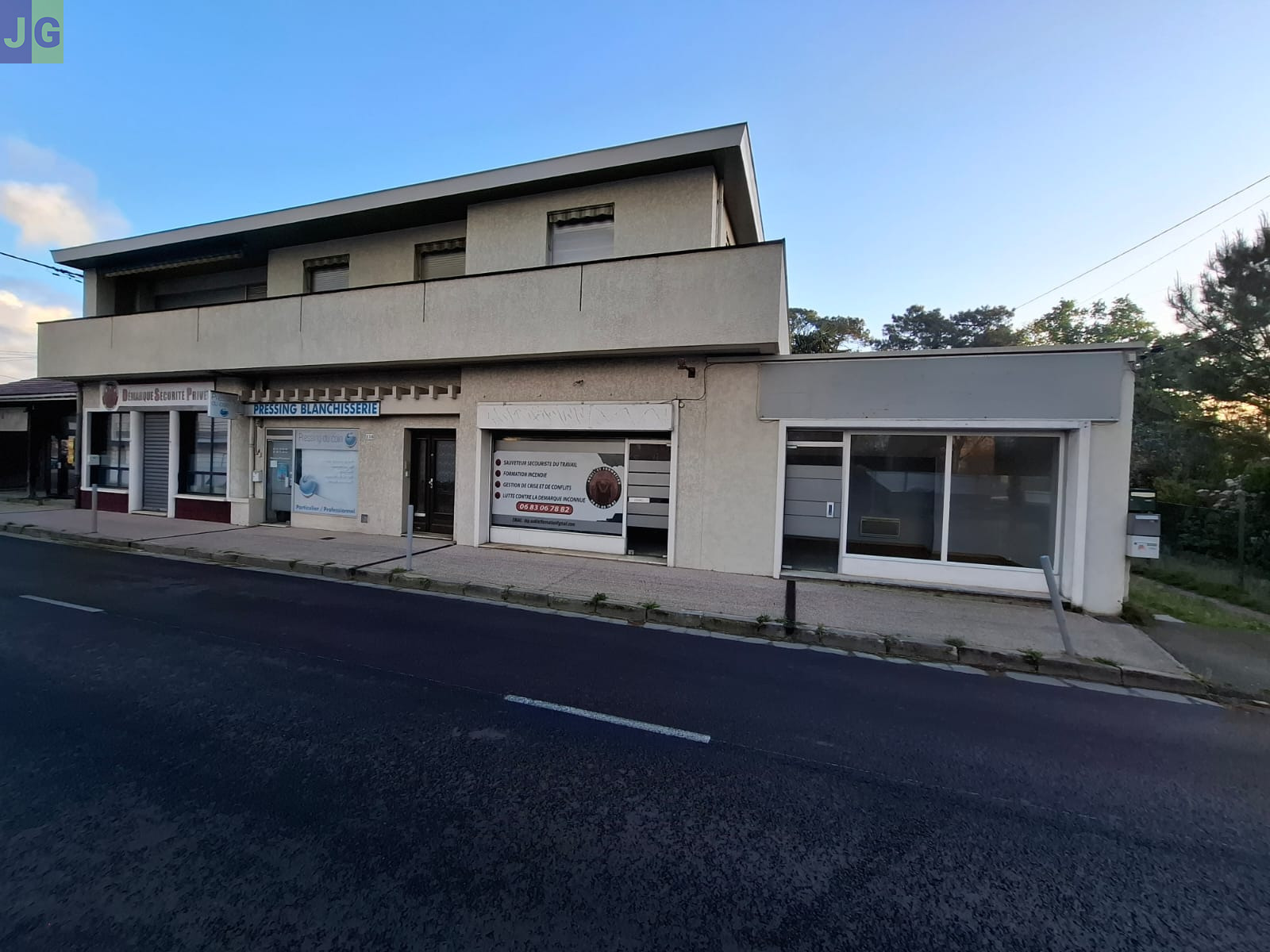 Local commercial 20M2 direct proprietaire axe principal ANDERNOS