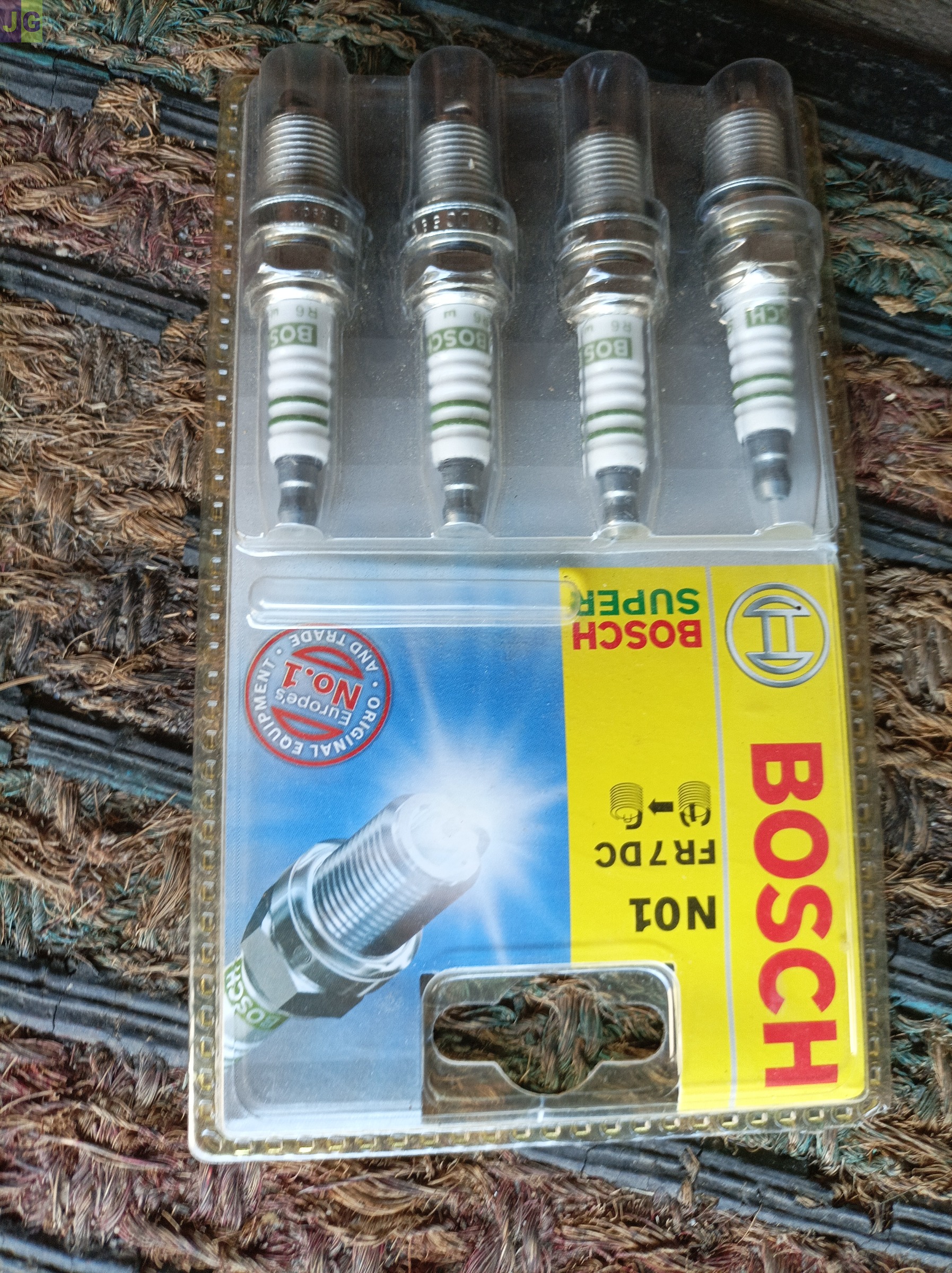 4 bougies d’alumage neuves pour kangoo et autres FR7DC