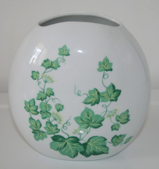 Vase blanc motif lierre YR